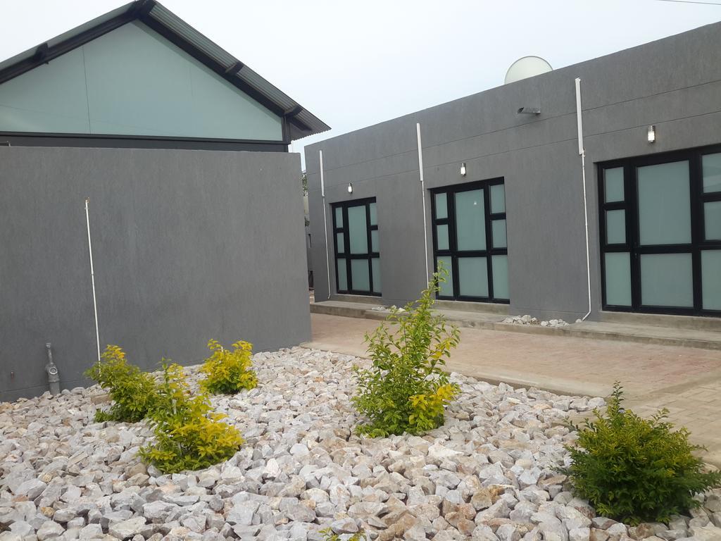Tsumeb Guesthouse Kamho Dış mekan fotoğraf