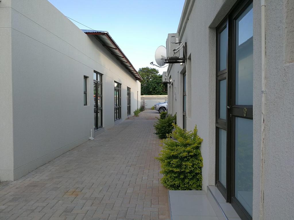 Tsumeb Guesthouse Kamho Dış mekan fotoğraf