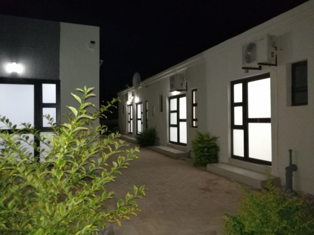 Tsumeb Guesthouse Kamho Dış mekan fotoğraf