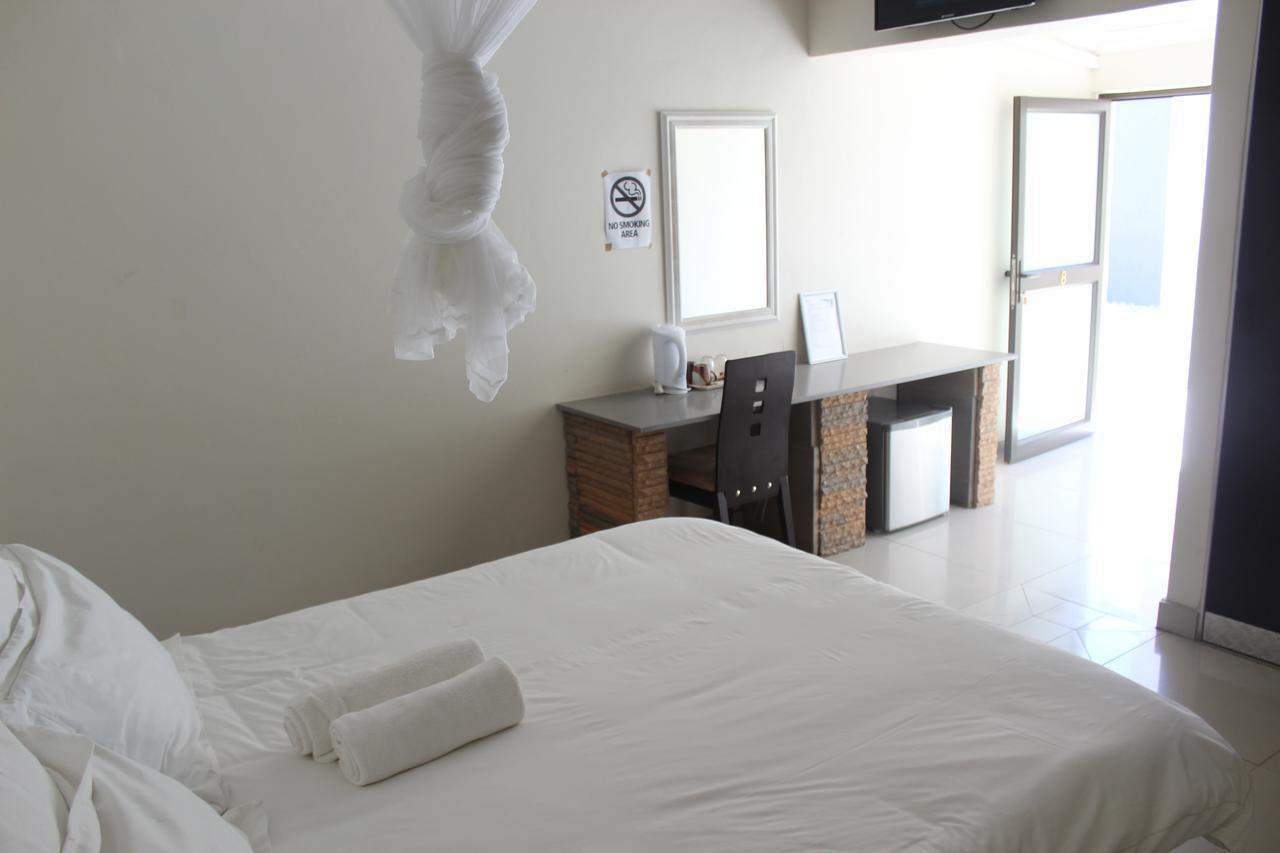 Tsumeb Guesthouse Kamho Dış mekan fotoğraf