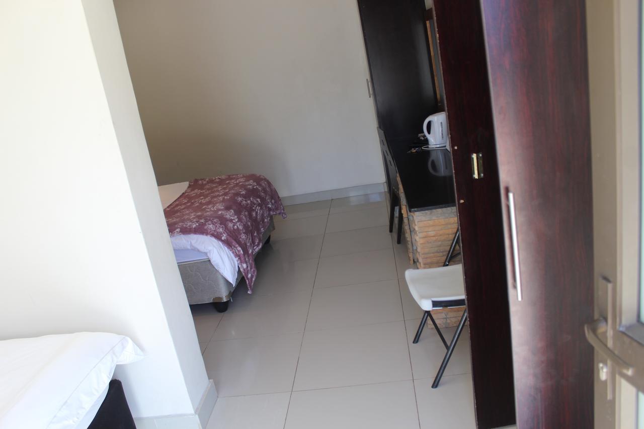 Tsumeb Guesthouse Kamho Dış mekan fotoğraf