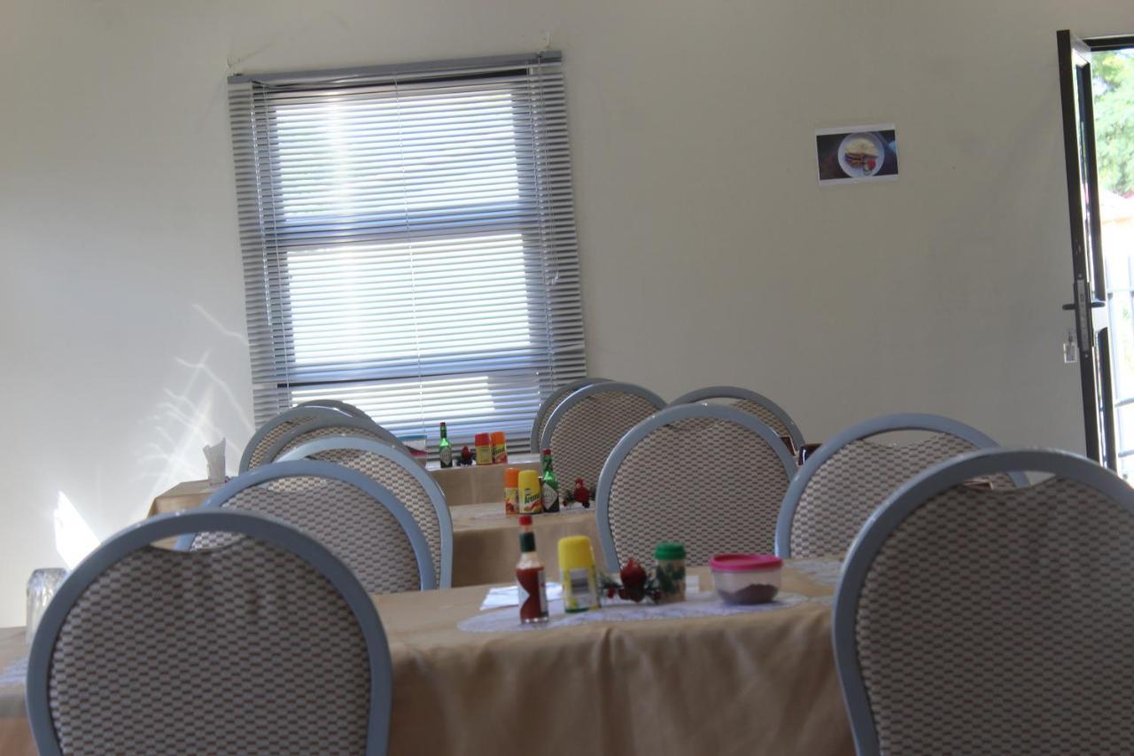 Tsumeb Guesthouse Kamho Dış mekan fotoğraf